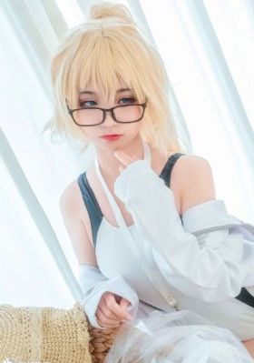 热情的邻居 李采潭中字_超清电影在线看